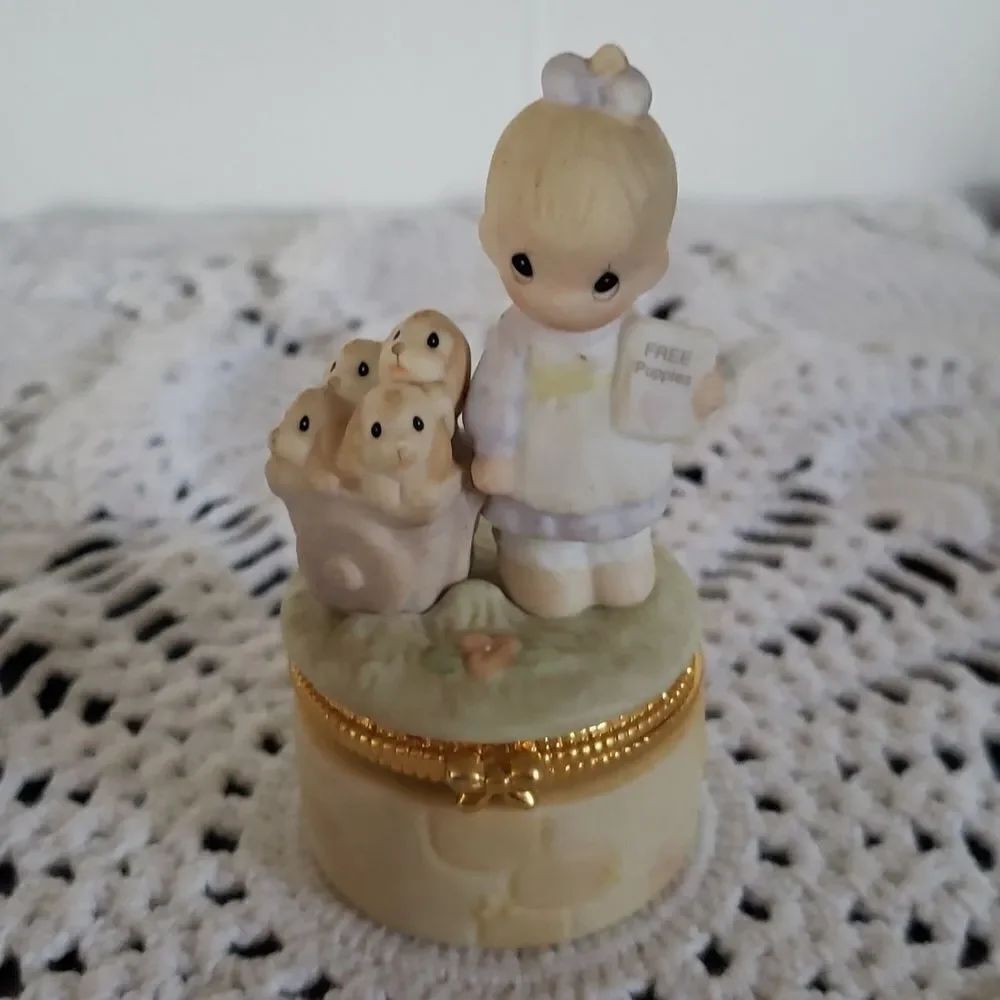 Vtg 1998 Precious Moments Porcelain Trinket Box "God Loveth a Cheerful Giver
